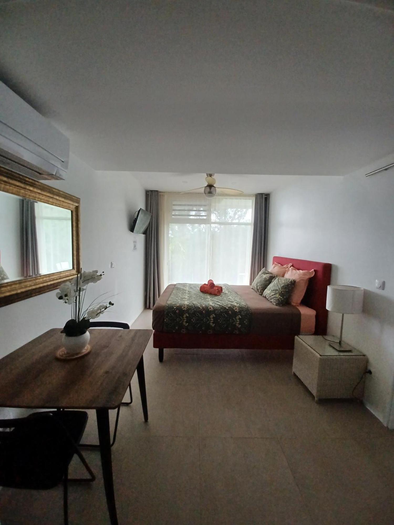 Logement Cosy Avec Piscine Et Vue Tahiti Punaauia エクステリア 写真